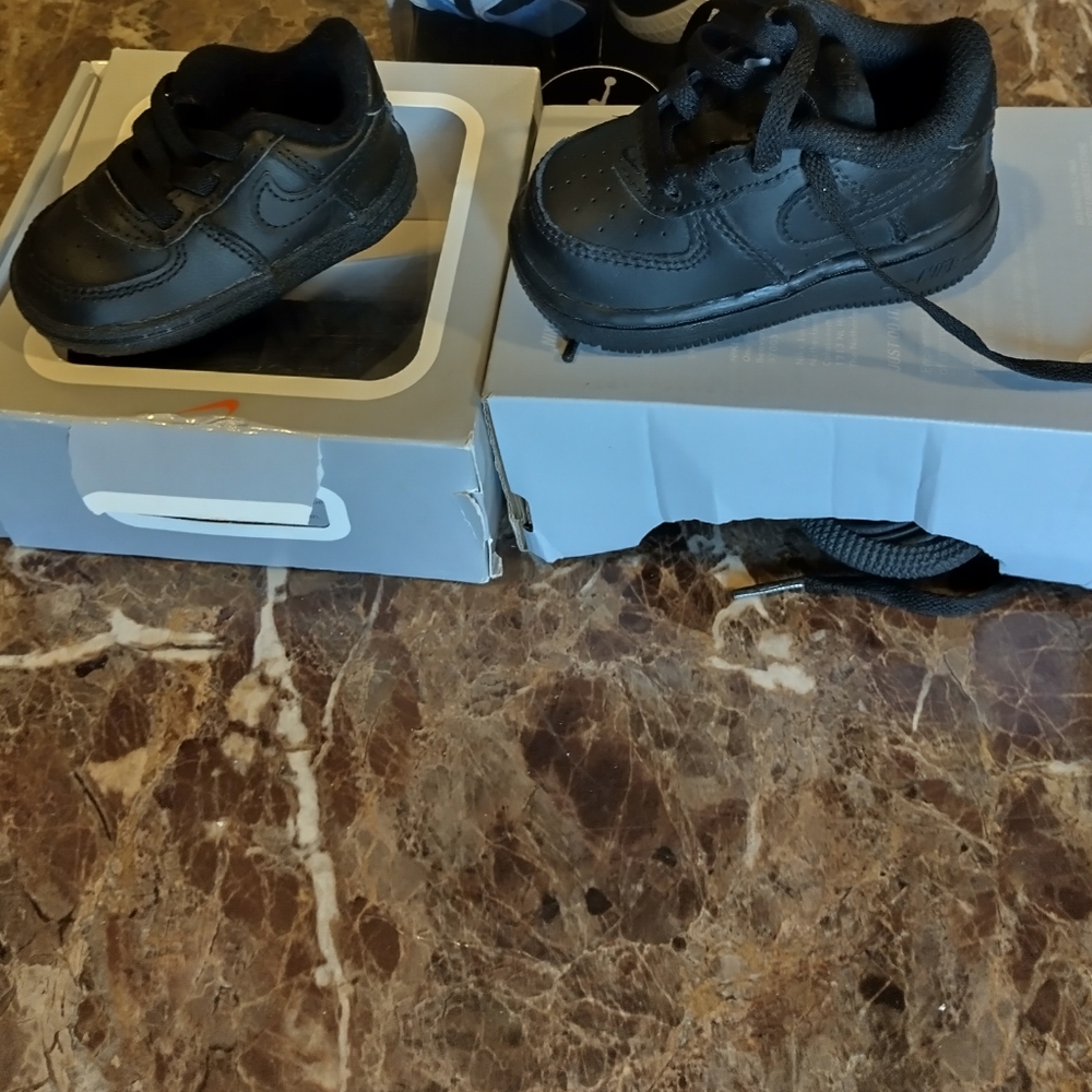 Black Nike Air Force Lot